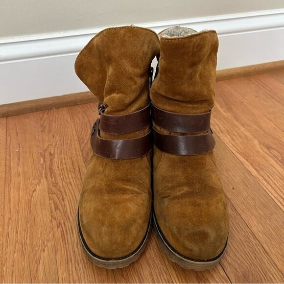 Naturalizer Talley Suede Leather Tan Brown Ankle Buckle Strap Boots Size 8 - Picture 2 of 8